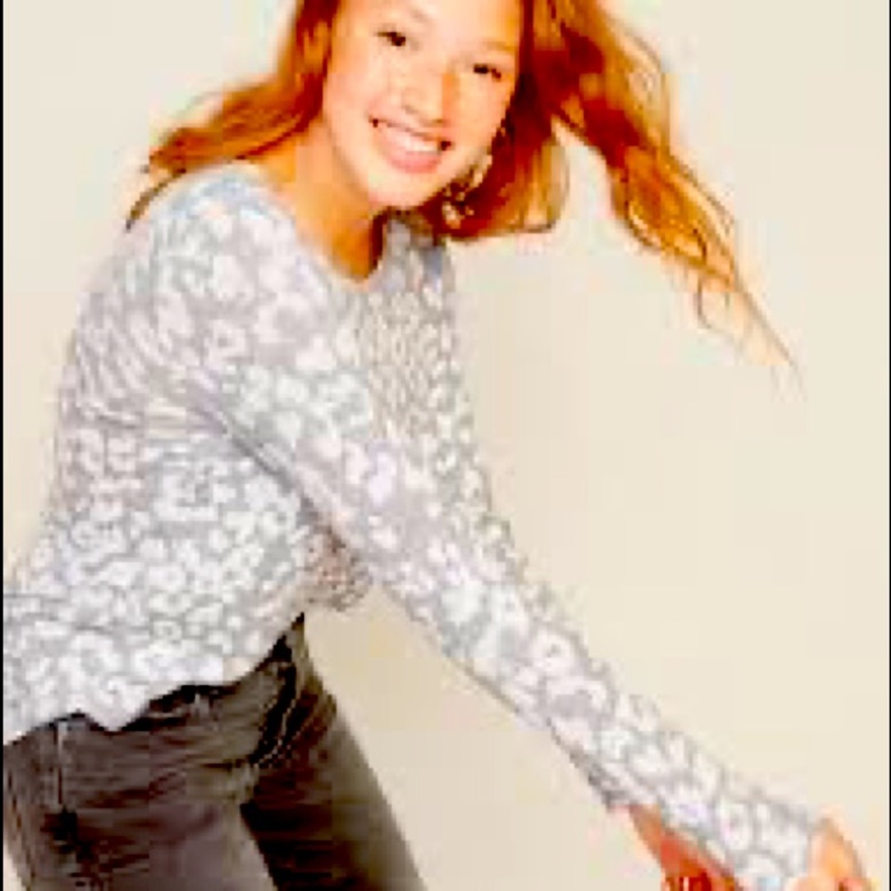 NWT Old Navy Patterned Plush-Knit Long-Sleeve Tee for Women